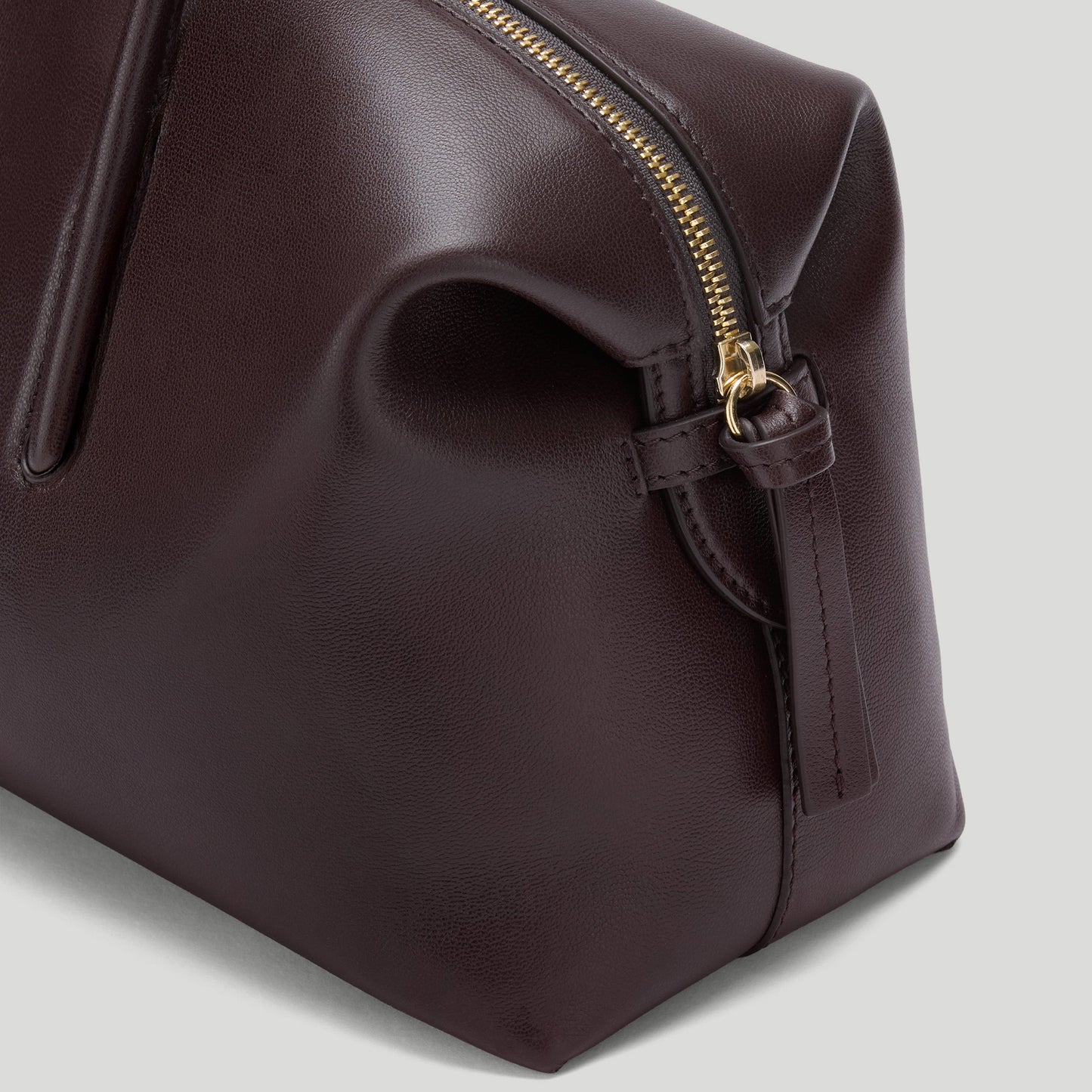 Exclusive The Midi Stockholm — Midi — Size bordeaux fine grain — Back View