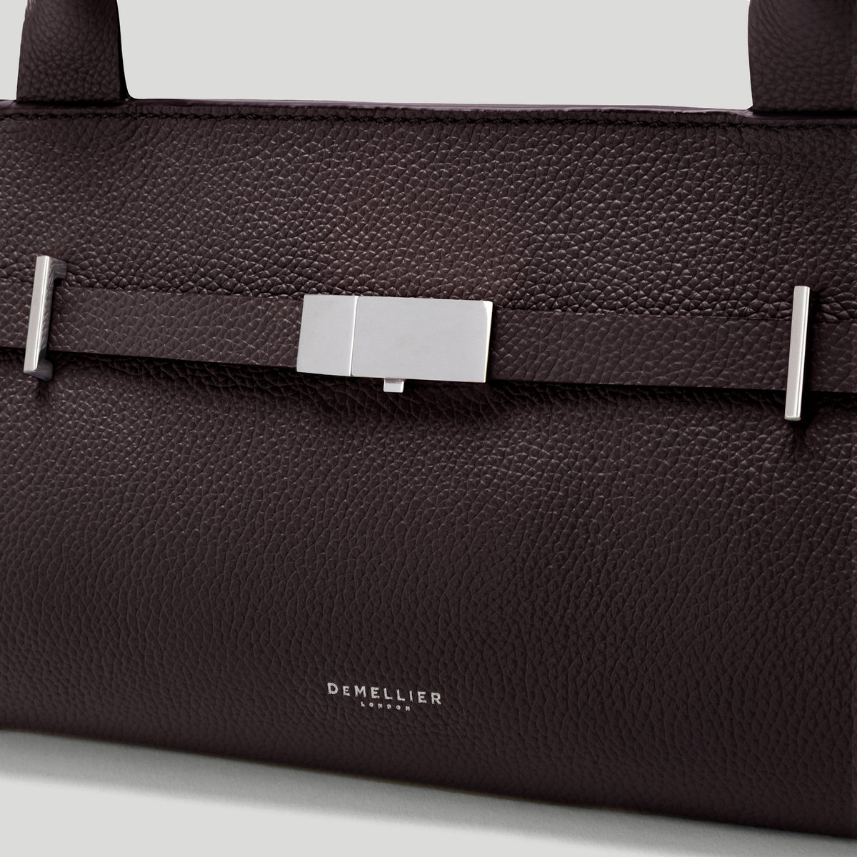 Exclusive The New York Shoulder — One Size — Size bordeaux small grain — Side View