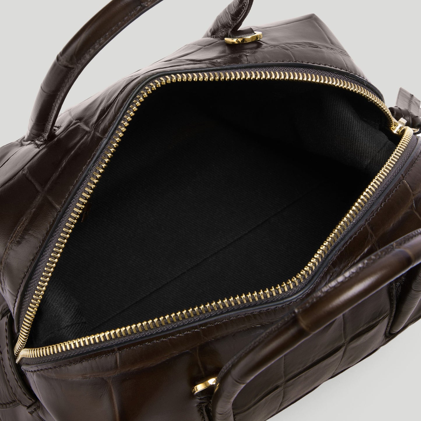 Exclusive The Small Stockholm — Small — Size dark chocolate large croc-effect — Top View
