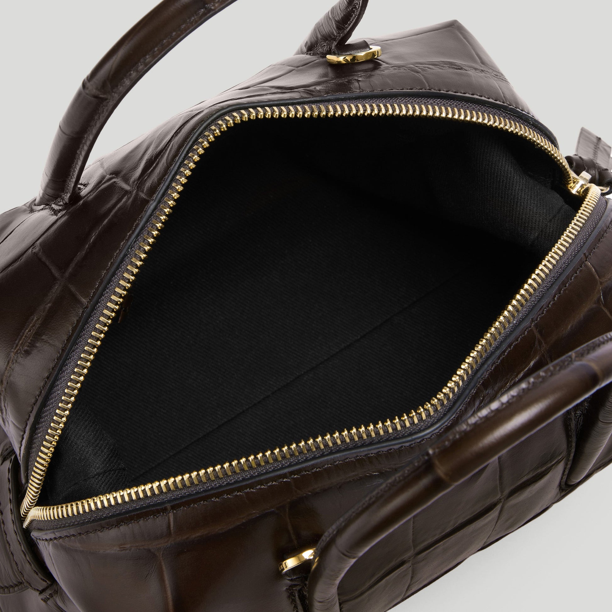 Exclusive The Small Stockholm — Small — Size dark chocolate large croc-effect — Top View