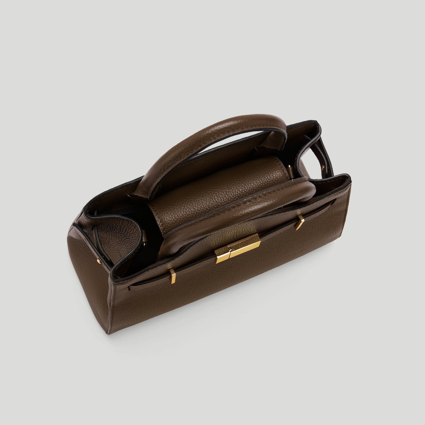 Exclusive The Small Hudson — Small — Size mocha small grain — Back View