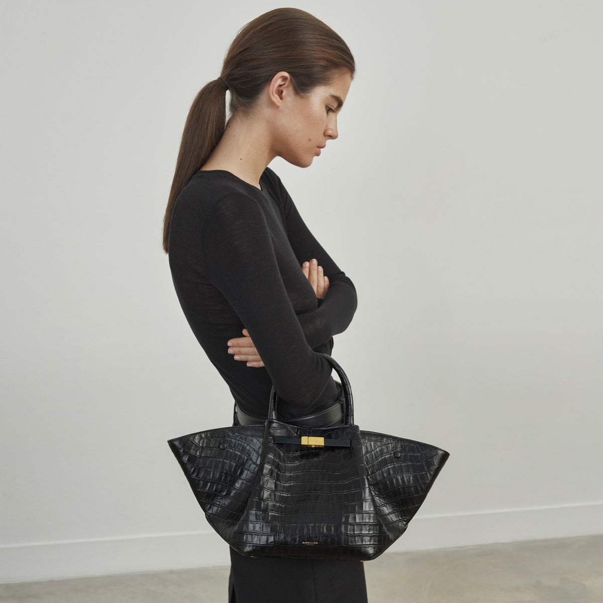 Exclusive The Midi New York — Midi — Size black croc-effect — Lifestyle View