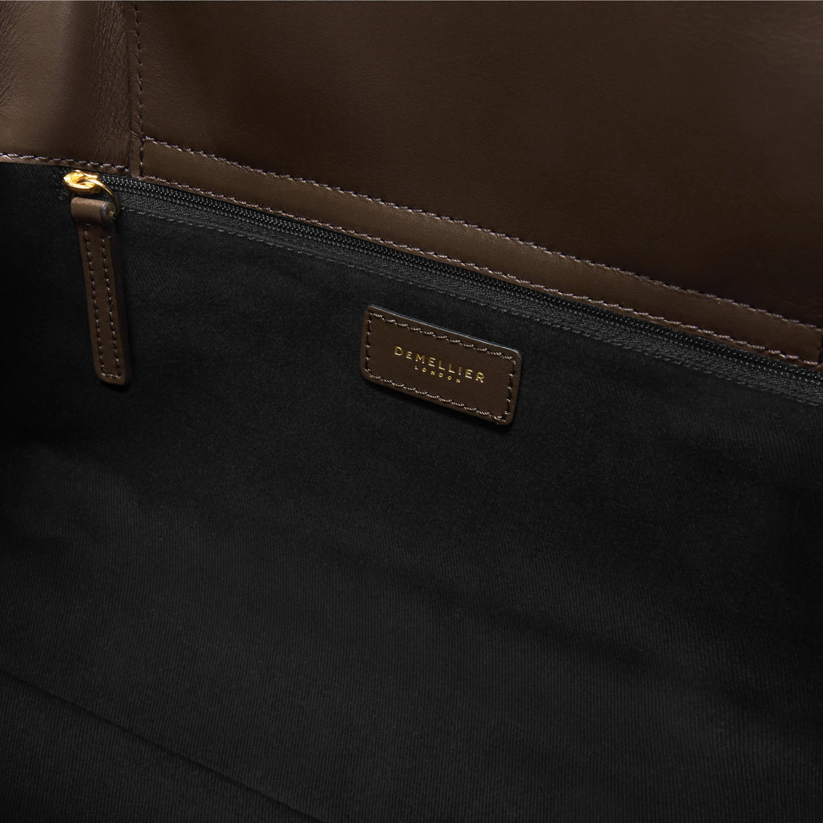 Exclusive The Midi Hudson — Midi — Size salt & pepper canvas mocha smooth — Detail View
