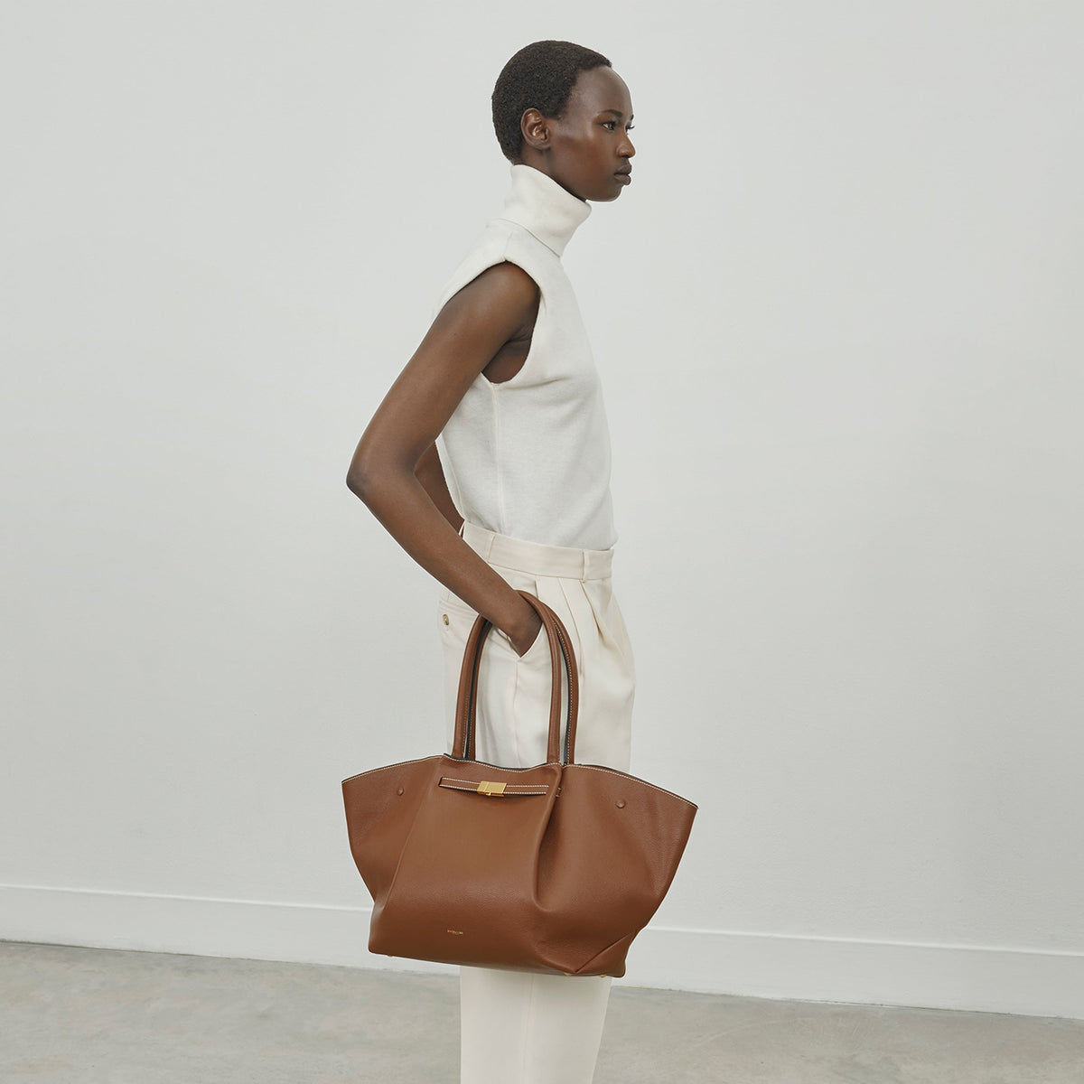 Exclusive The New York — One Size — Size tan small grain ecru stitching — Alternate View 8