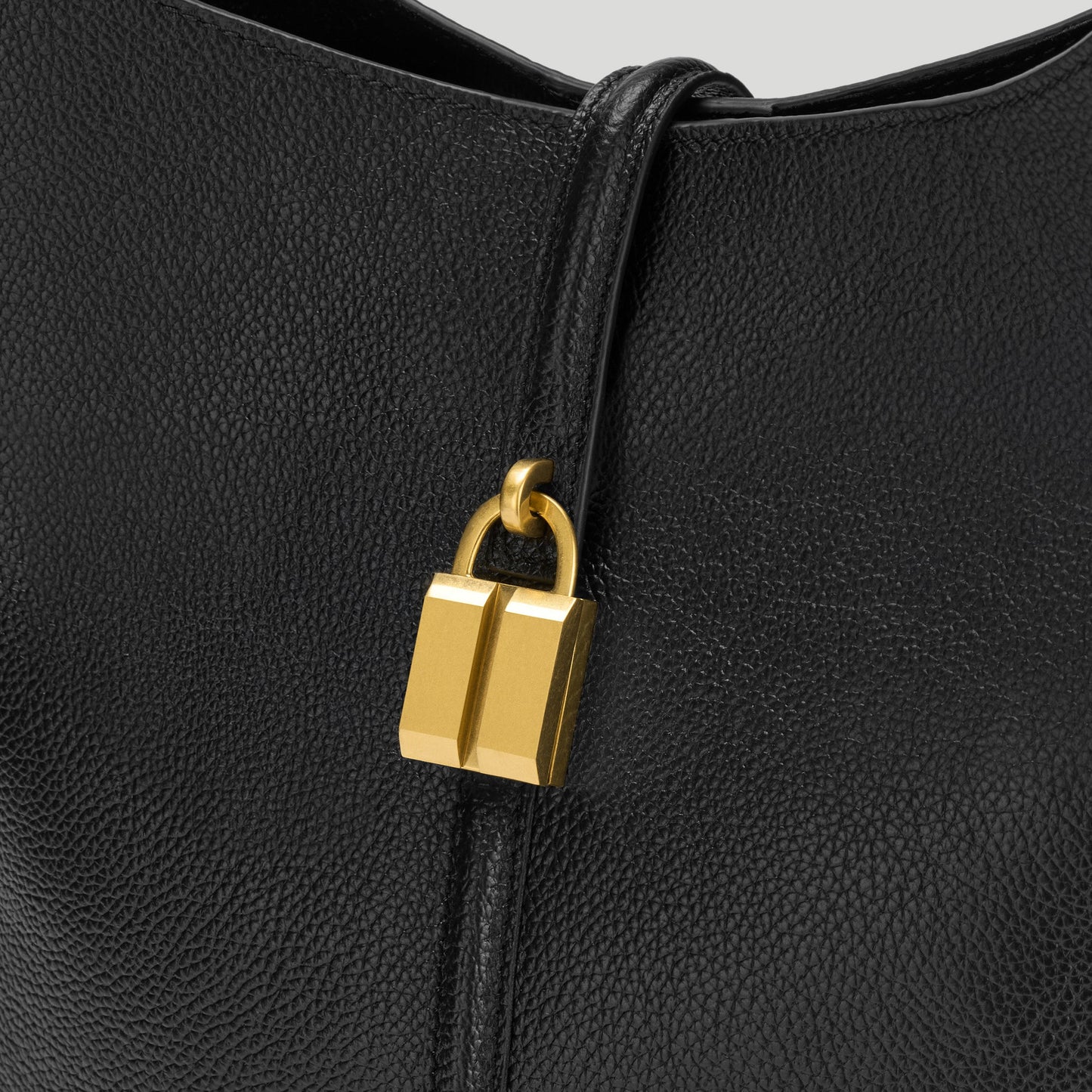 Exclusive The Siena Bucket — One Size — Size black small grain — Side View