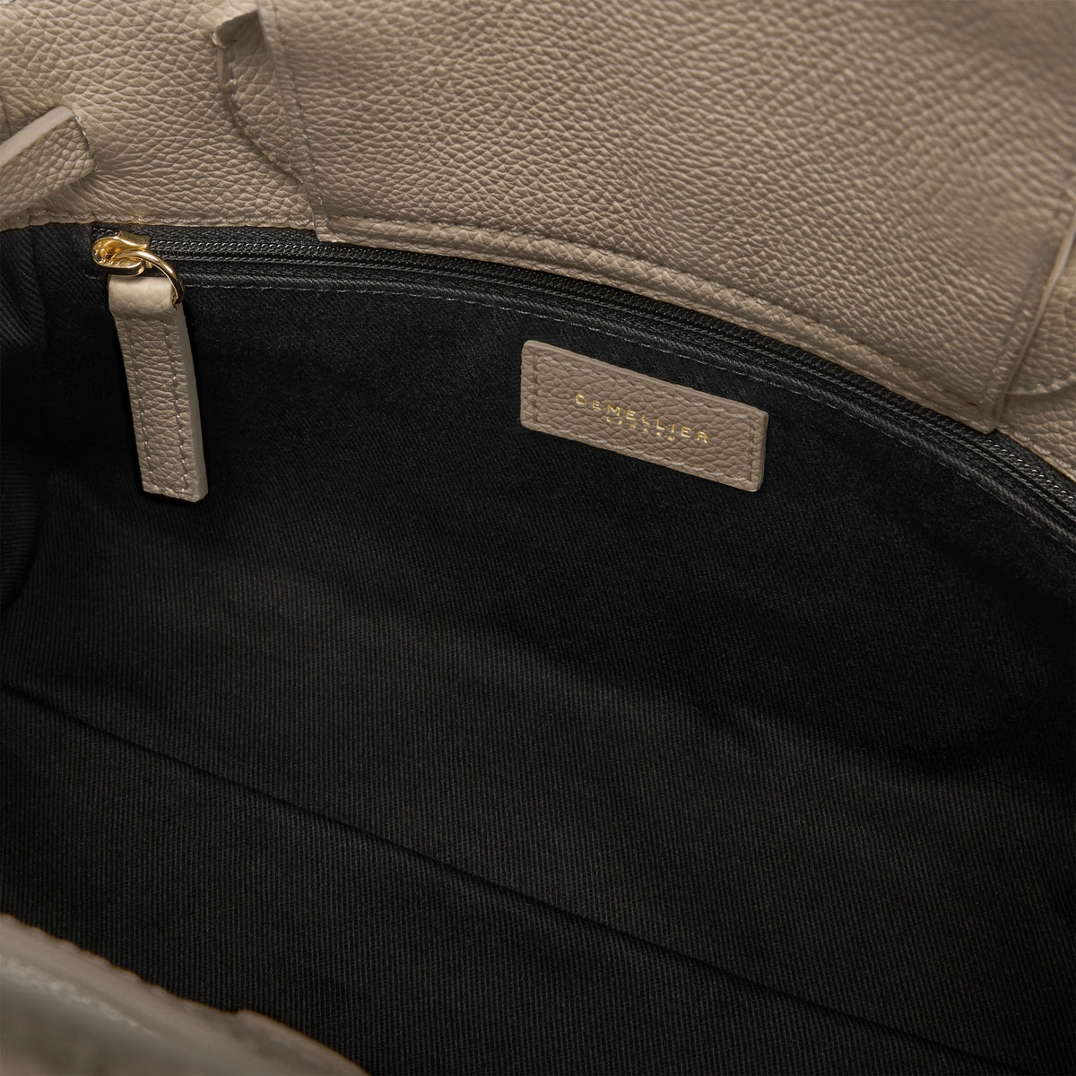 Exclusive The Small Hudson — Small — Size light taupe small grain — Top View