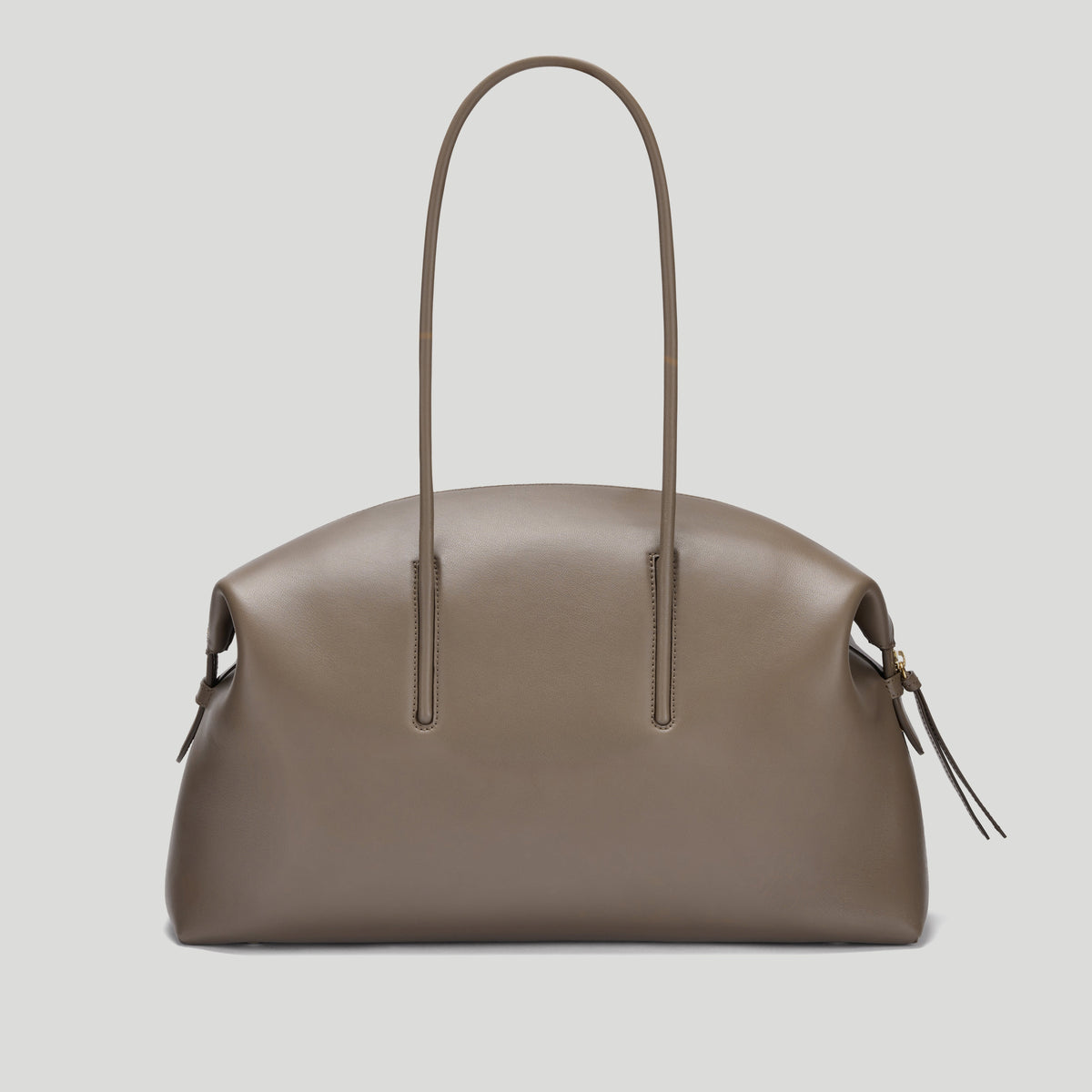 Exclusive The Stockholm — One Size — Size dark taupe fine grain — Lifestyle View