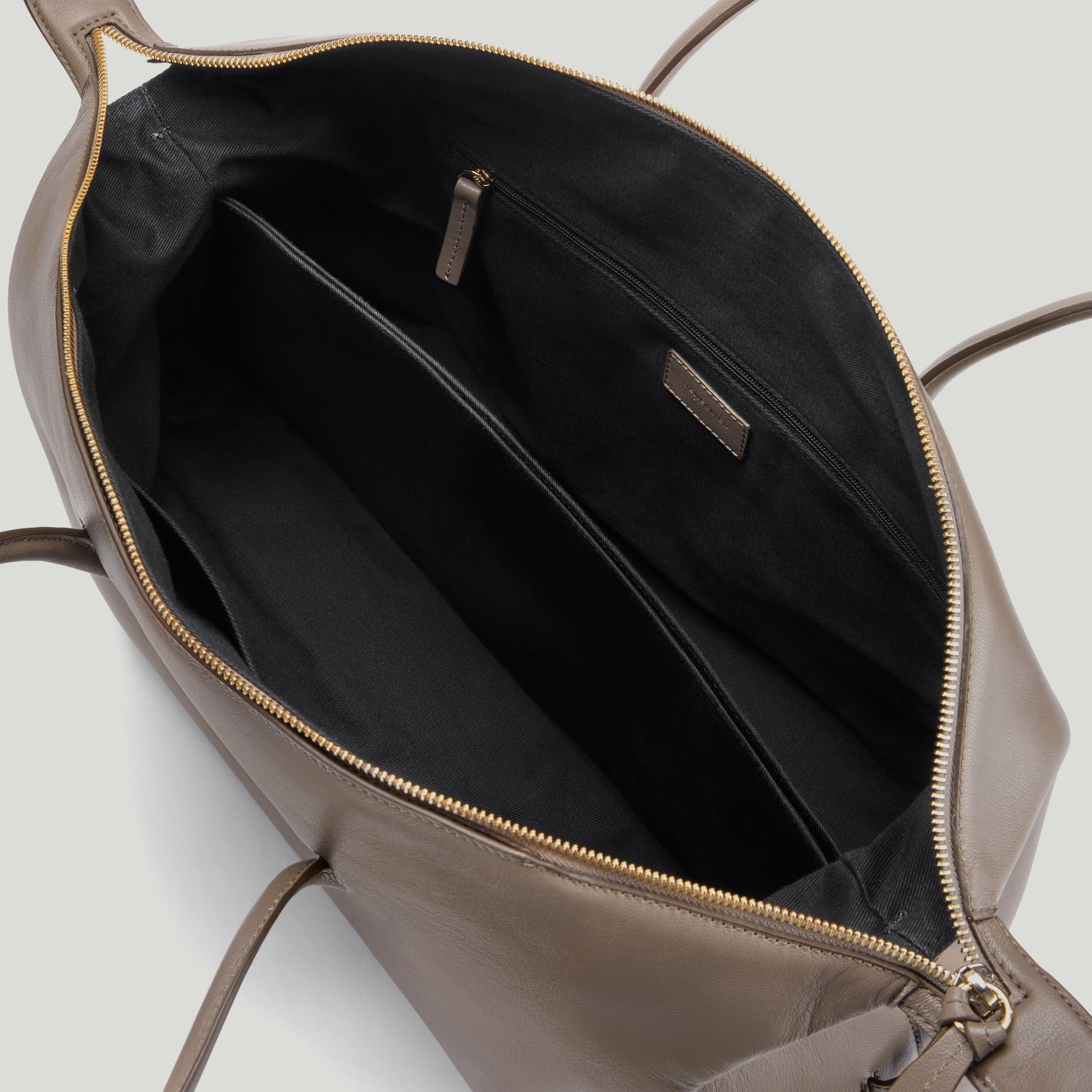 Exclusive The Stockholm — One Size — Size dark taupe fine grain — Top View