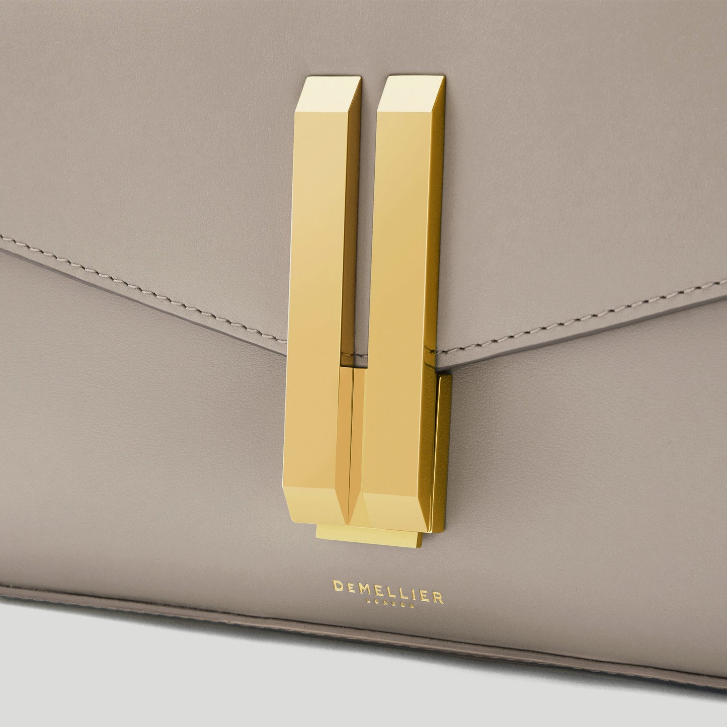 Exclusive The Vancouver Clutch — One Size — Size taupe smooth — Side View