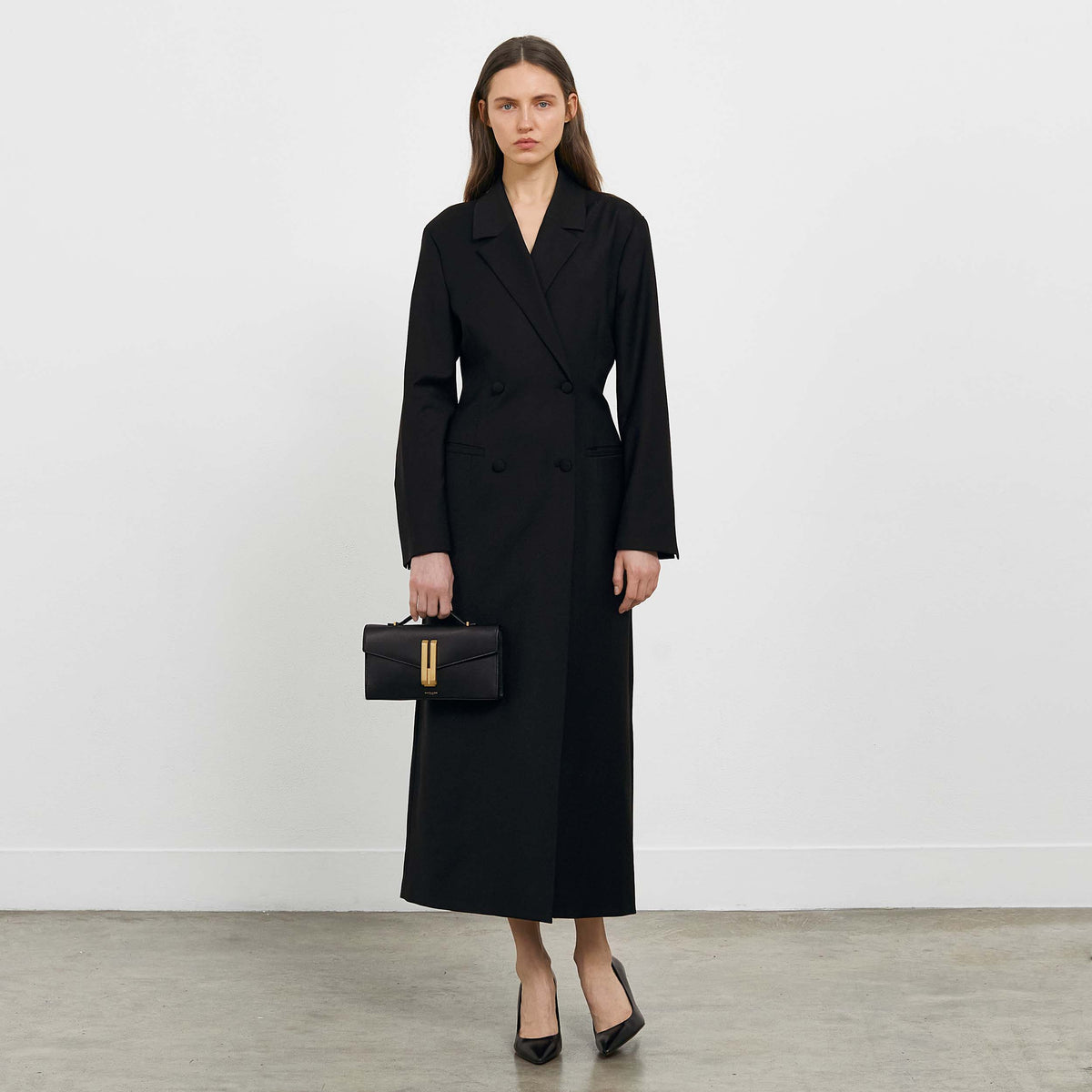 Exclusive The Vancouver Clutch — One Size — Size taupe smooth — Lifestyle View